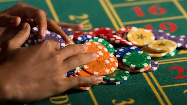 Viva Slots Vegas کھلاڑیوں کے لیے لائیو کیسینو سیکشن